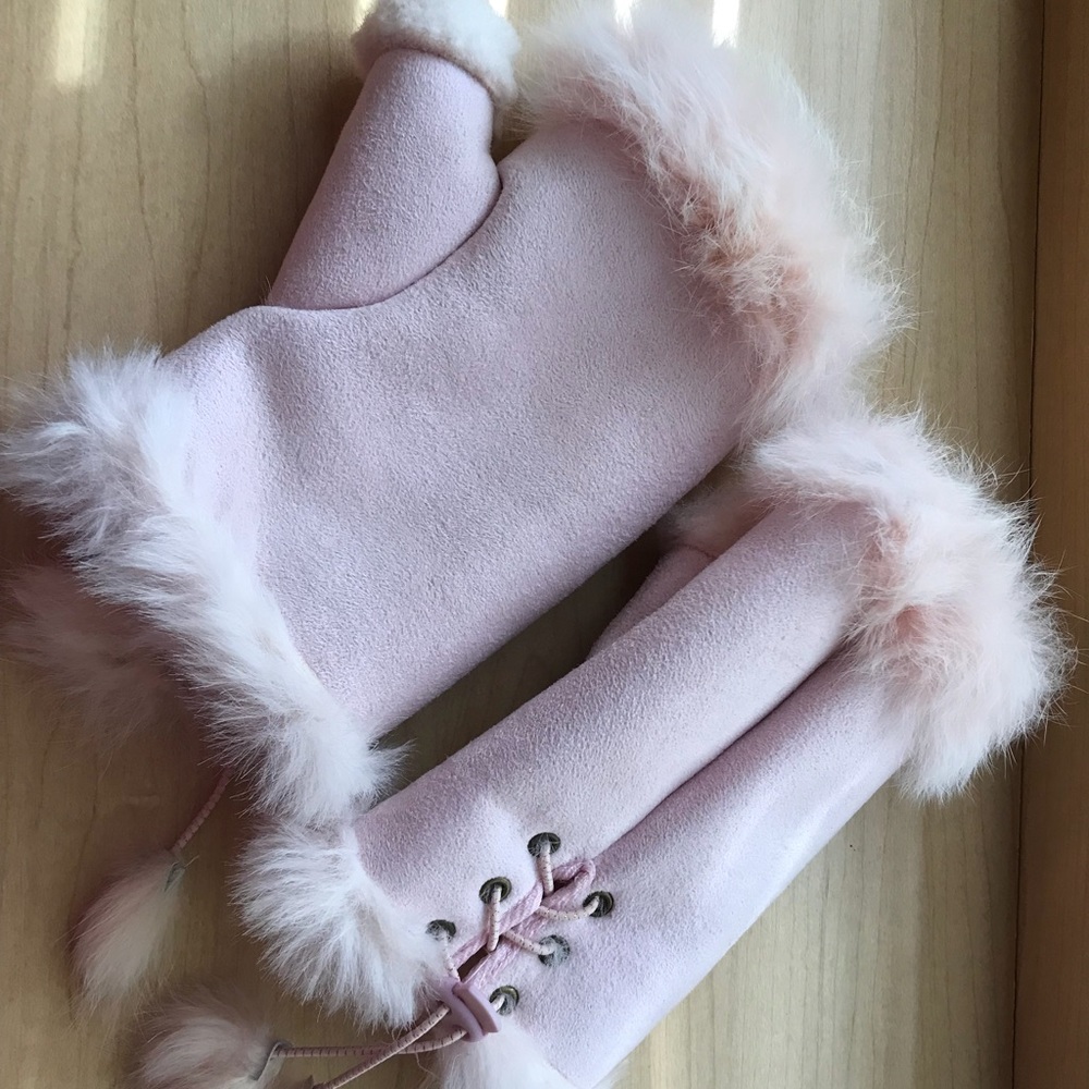 Fingerless gloves